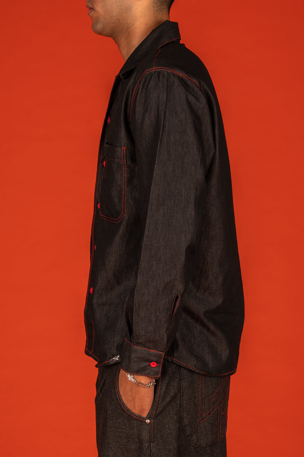BLOODLINE SHIRT IN BLACK