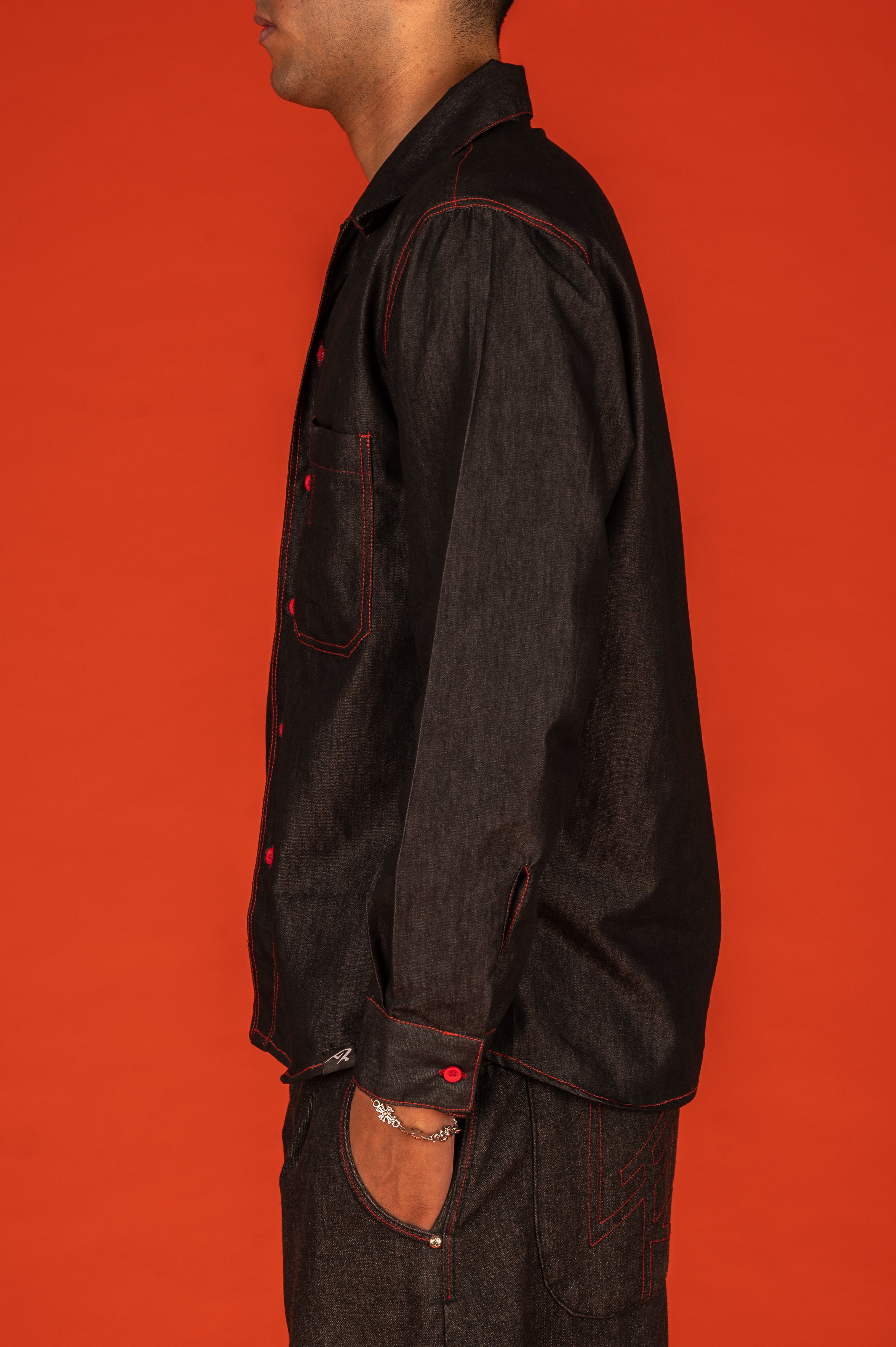 BLOODLINE SHIRT IN BLACK
