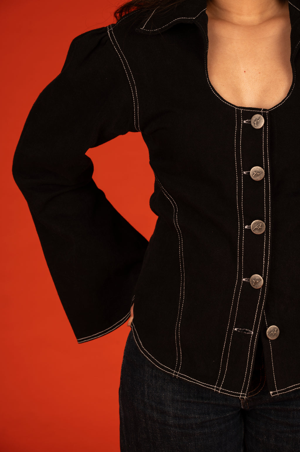 ROUND COLAR SHIRT IN BLACK